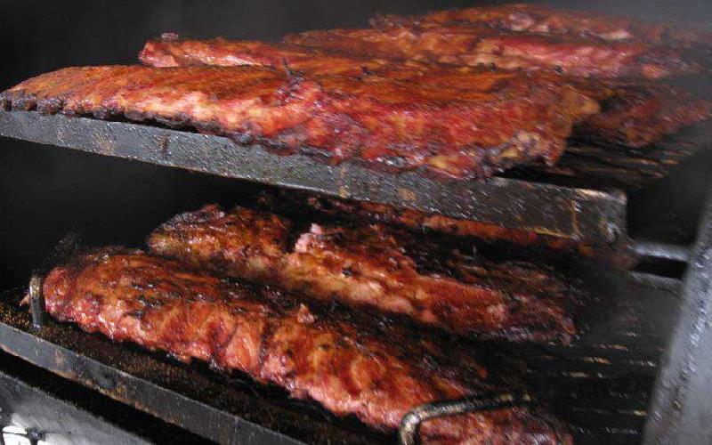 Mom & Dad's Bbq & Catering - $7.50 for $15 voucher to Mom & Dad's BBQ